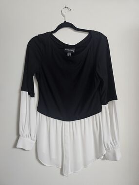Frank Lyman Design Black & White Layered Tunic Top